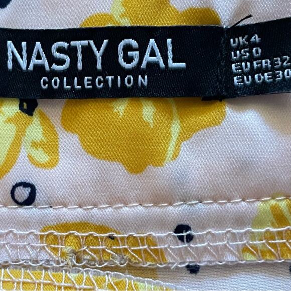 NASTY GAL Multi Printed High Waist Floral Flower Mini Skirt Size 0
b27 - Picture 3 of 6